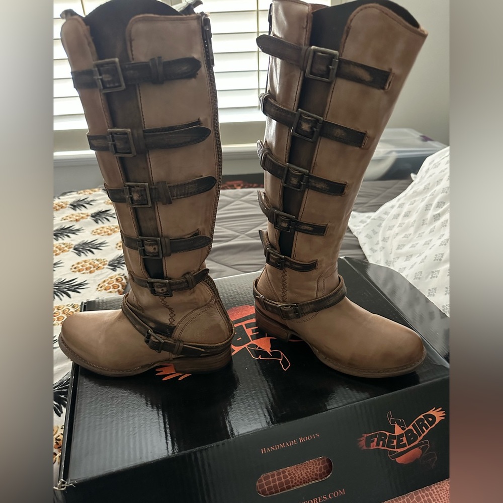 Brand new Freebird Remy boots never worn. Size 7
